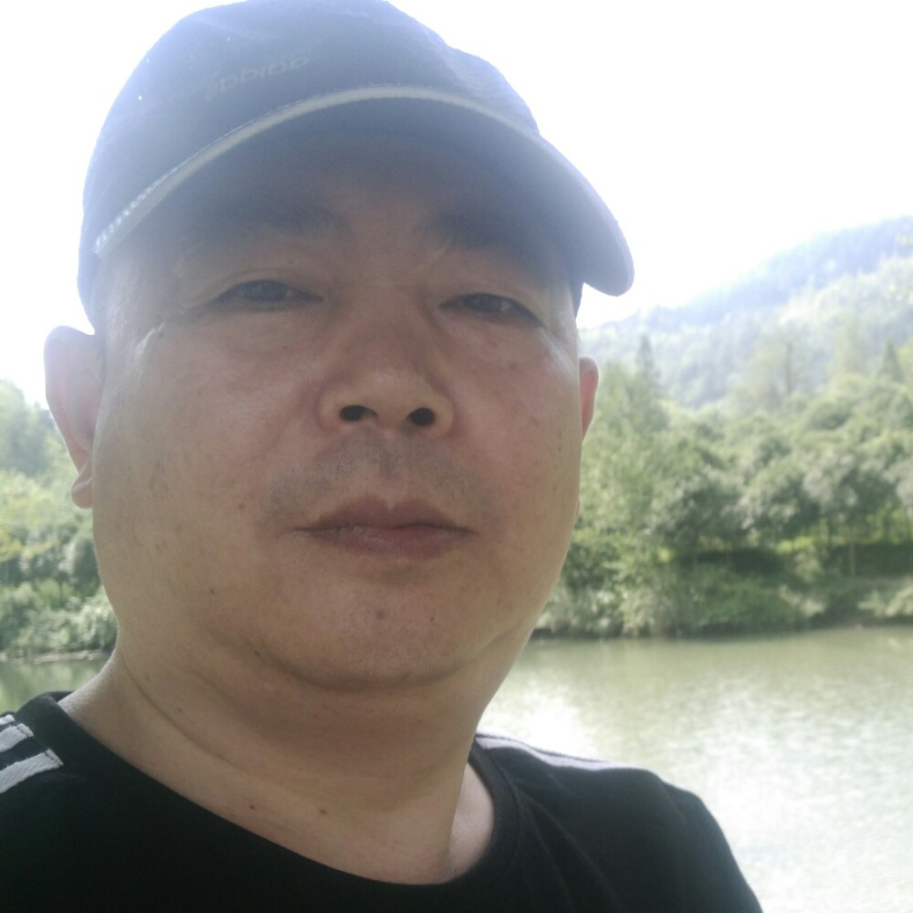 后来板凳的照片
