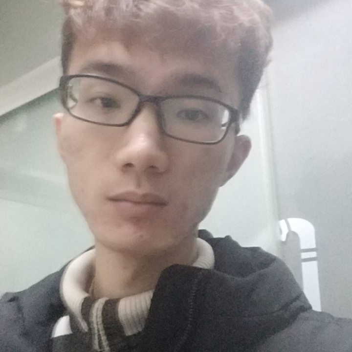 顾三的照片