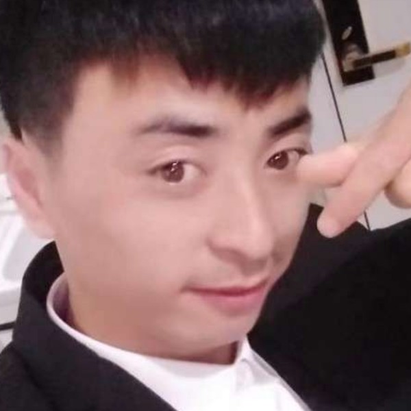 滑板等待曾经的照片
