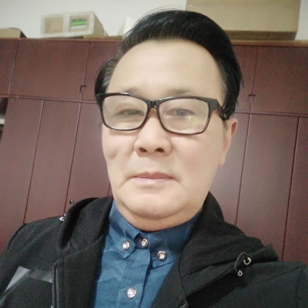 端庄深拥崖悔的照片