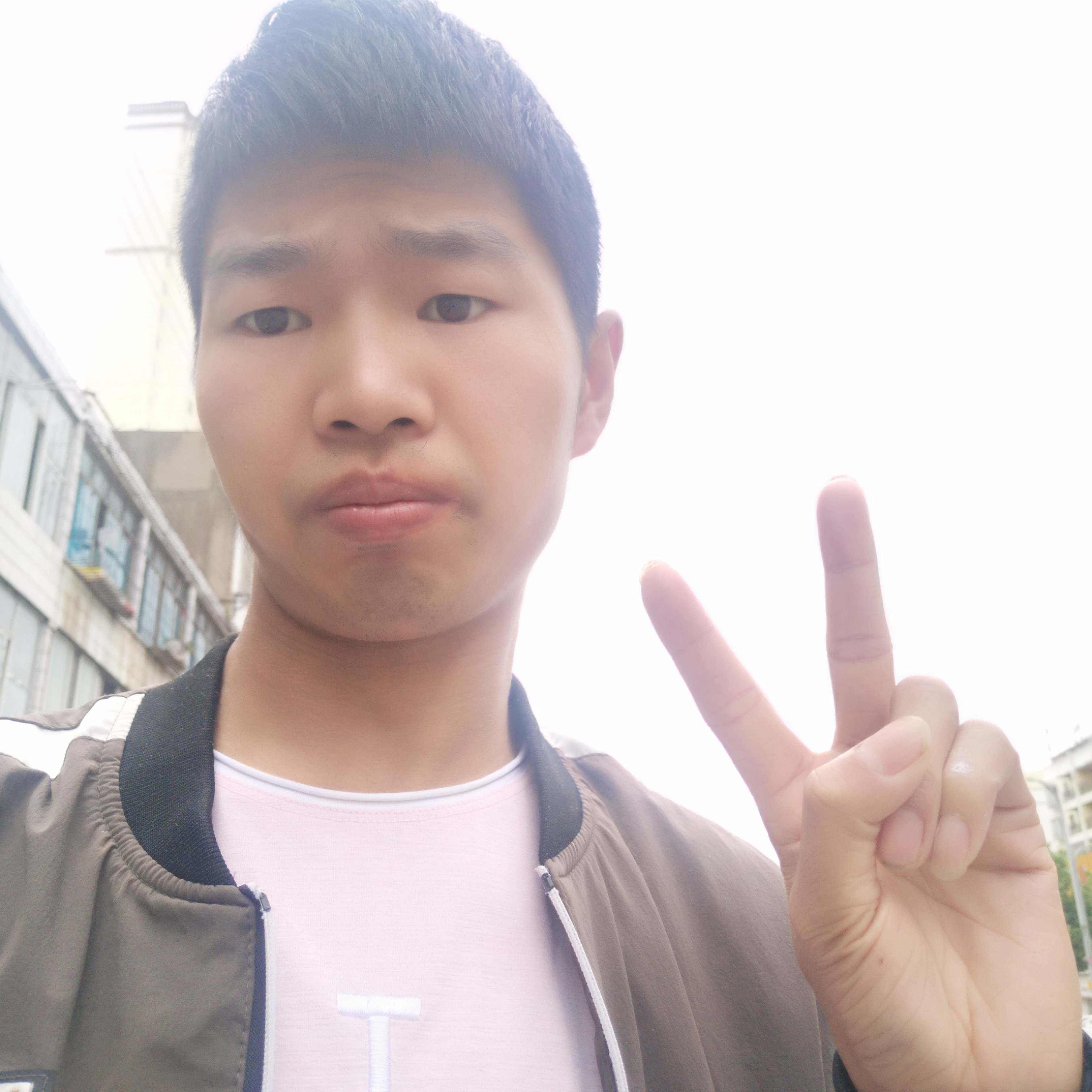 期待拿激昂的照片
