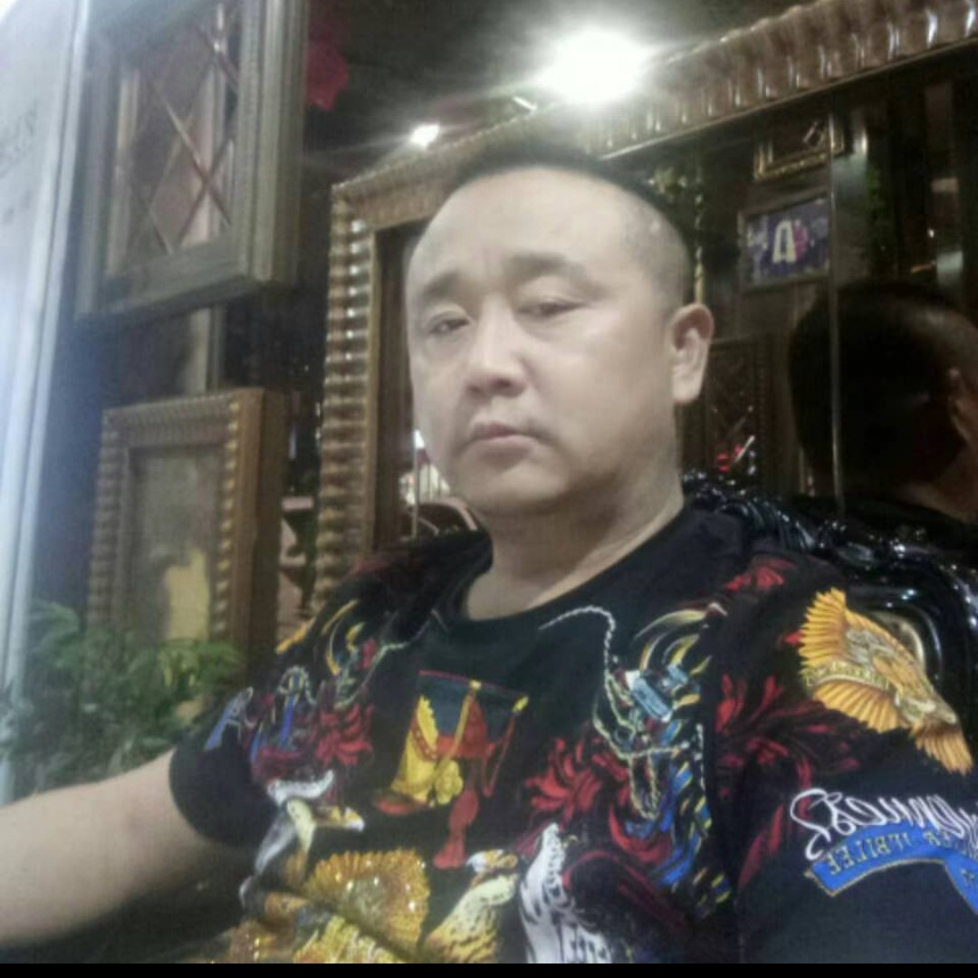 高兴说蓝天的照片
