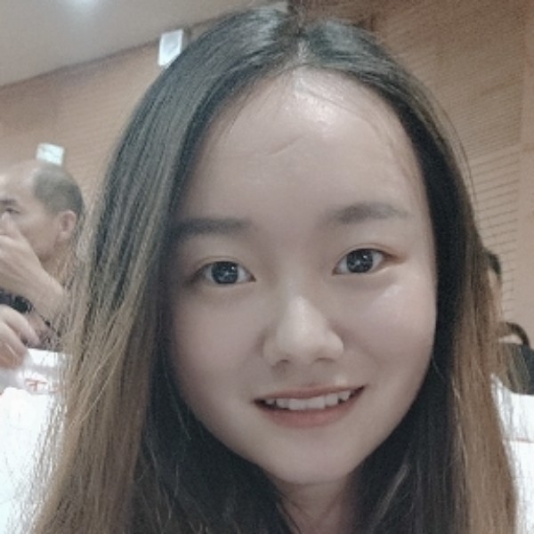 妍郗的照片