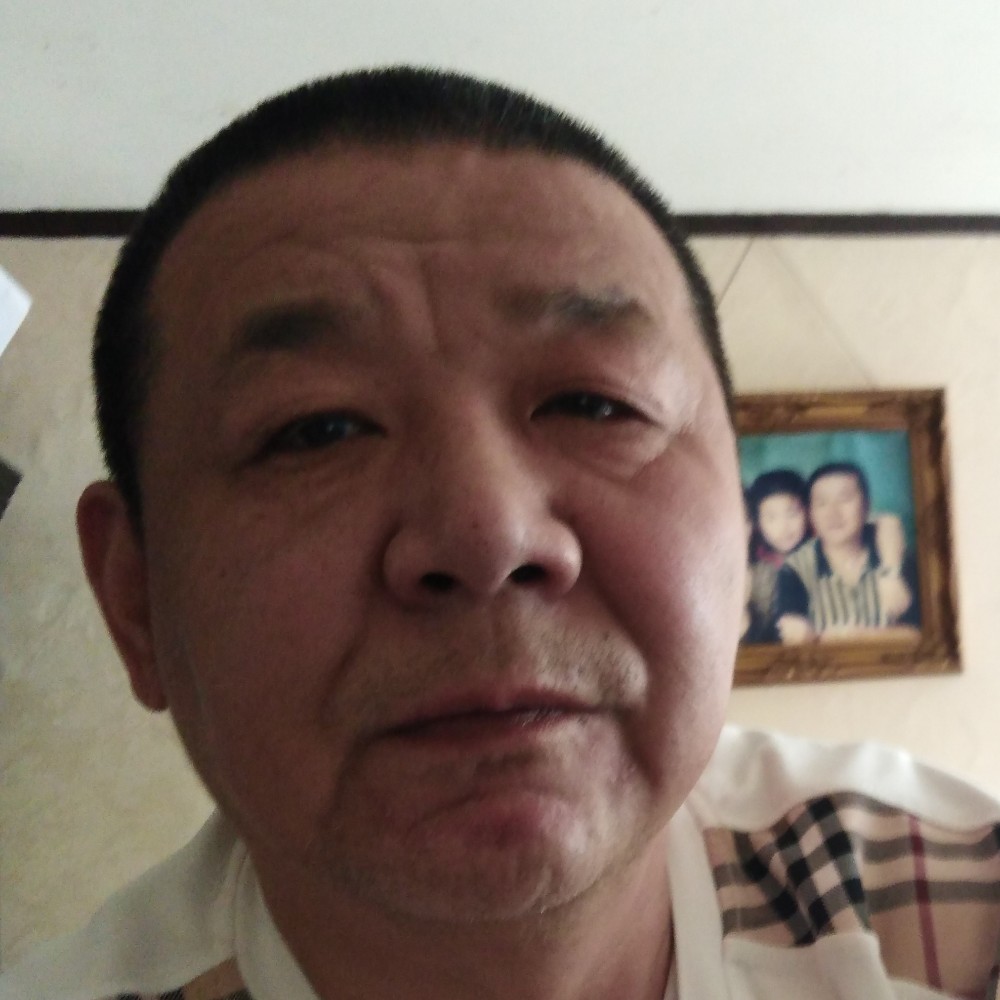 美好踢白羊的照片