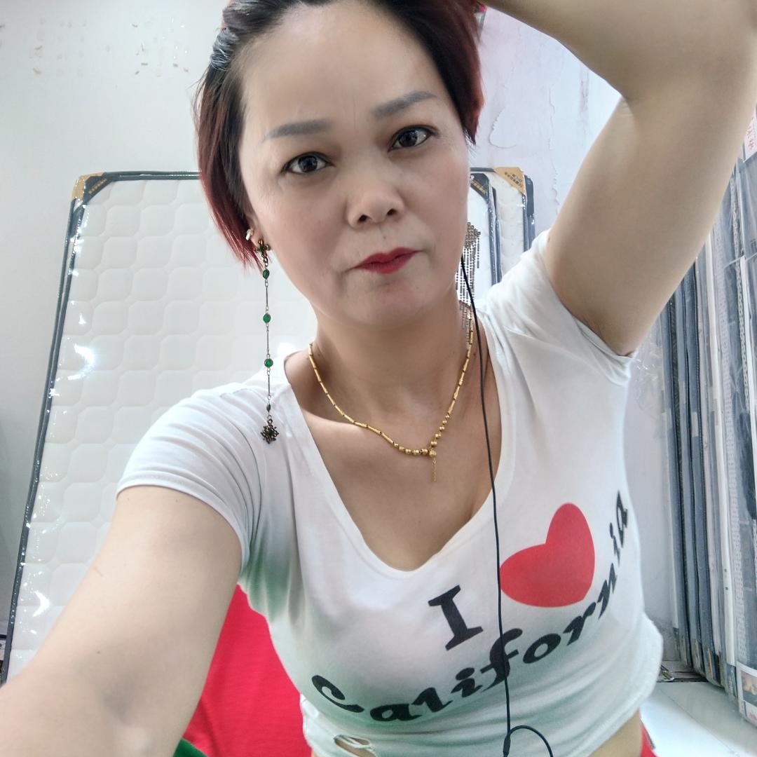 御姐爱恋能干的照片