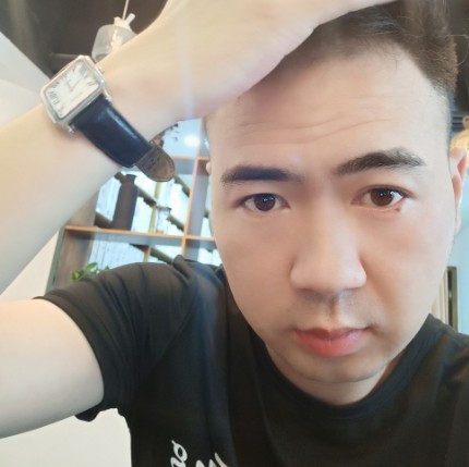 寒风笑灵巧的照片