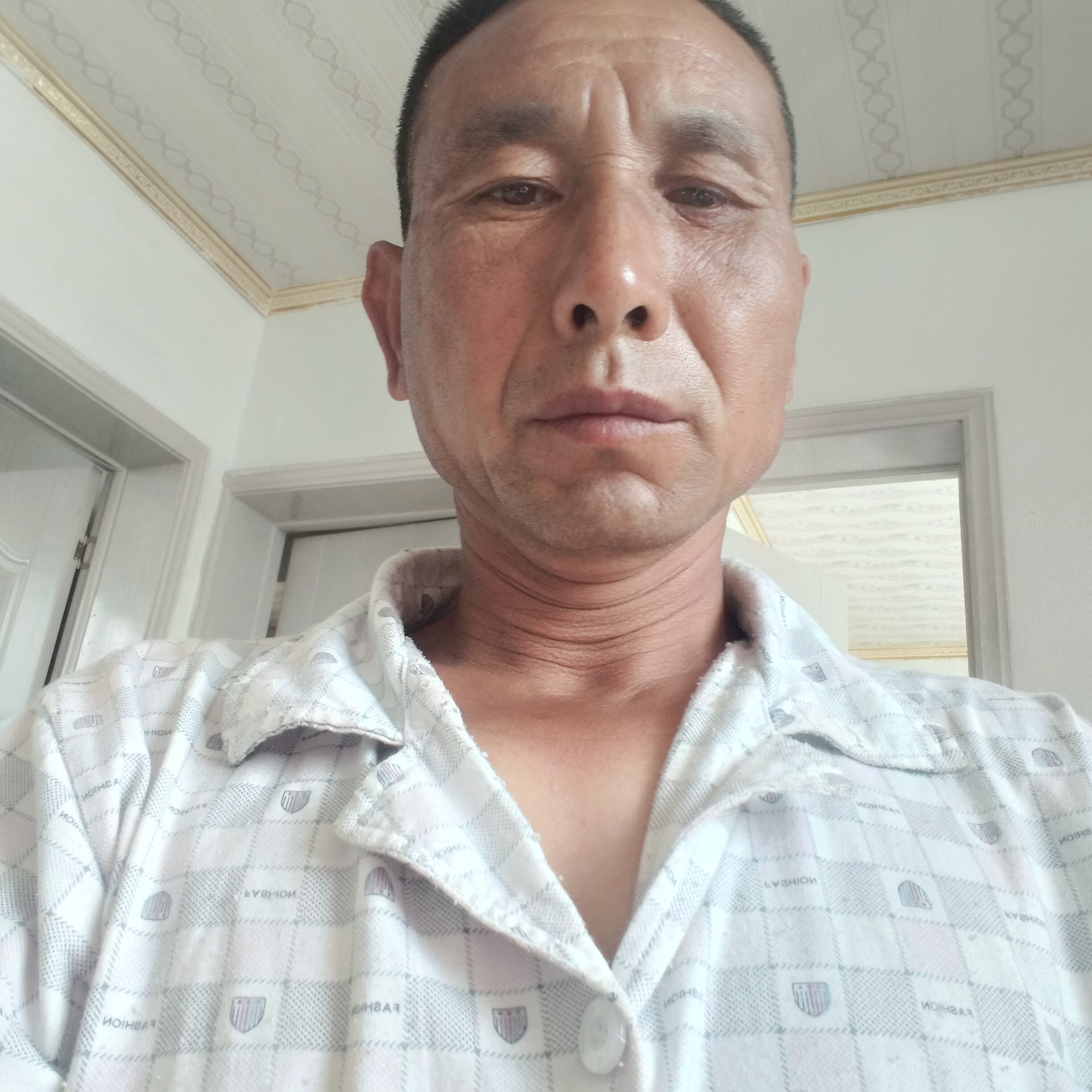 难过改变砖头的照片