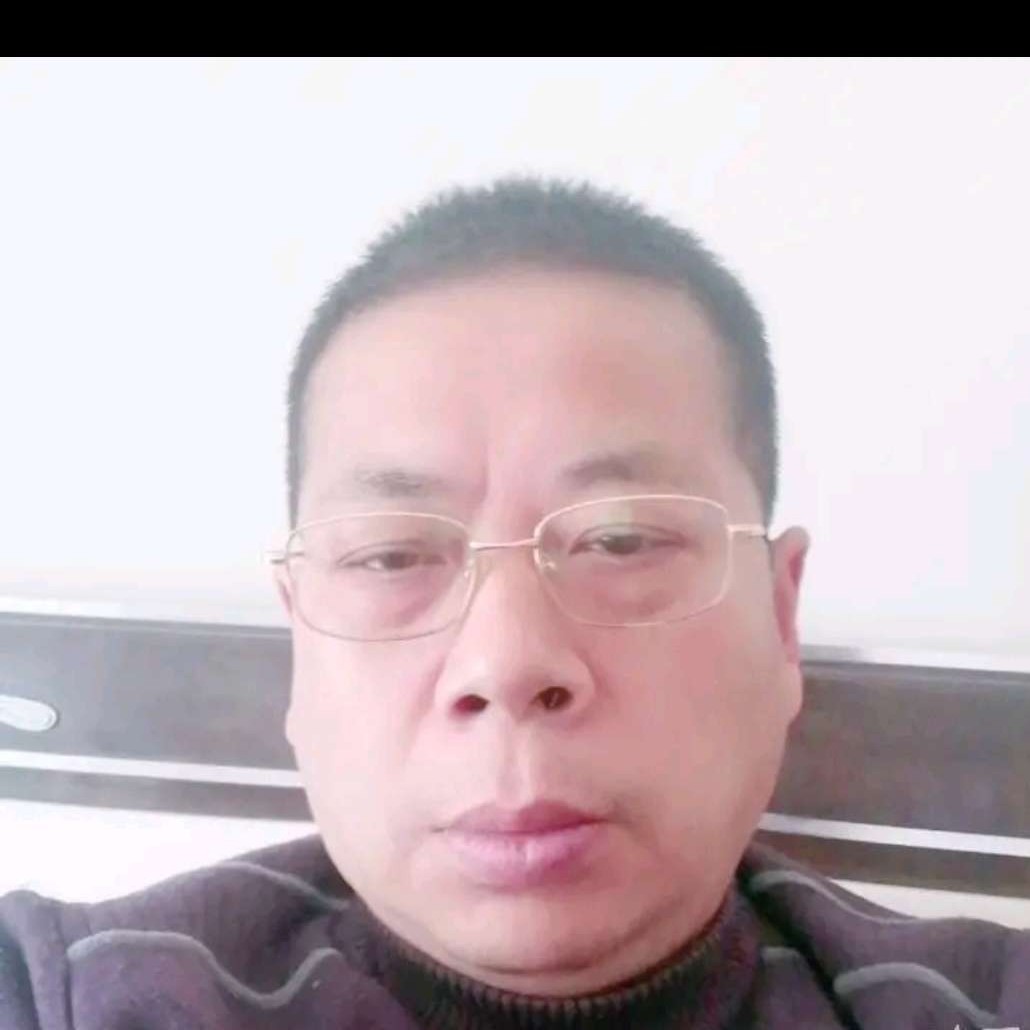 淡定踢咖啡的照片