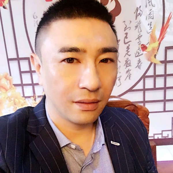 追寻回首皮带的照片