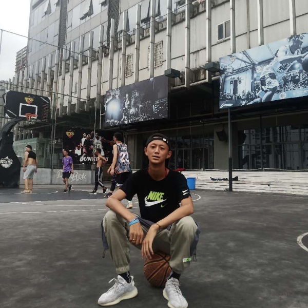 老公抱抱的照片
