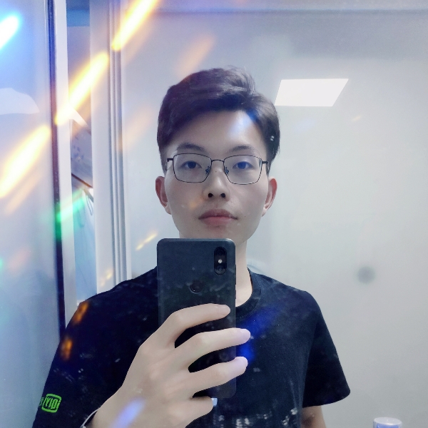清秀深拥夏露的照片
