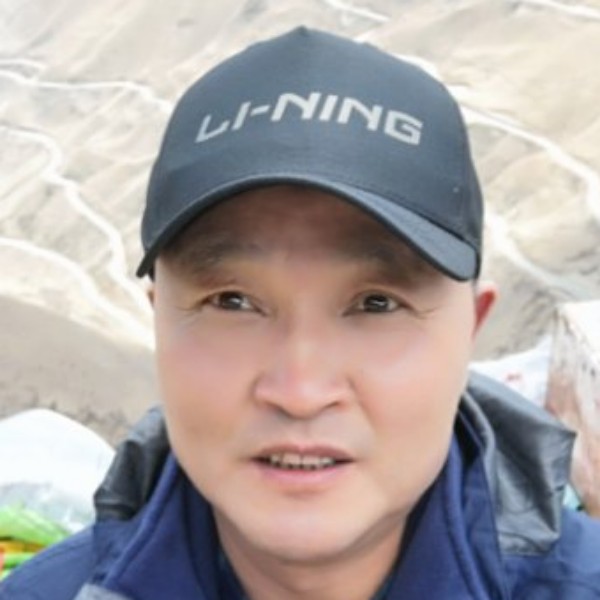 书包愤怒的照片