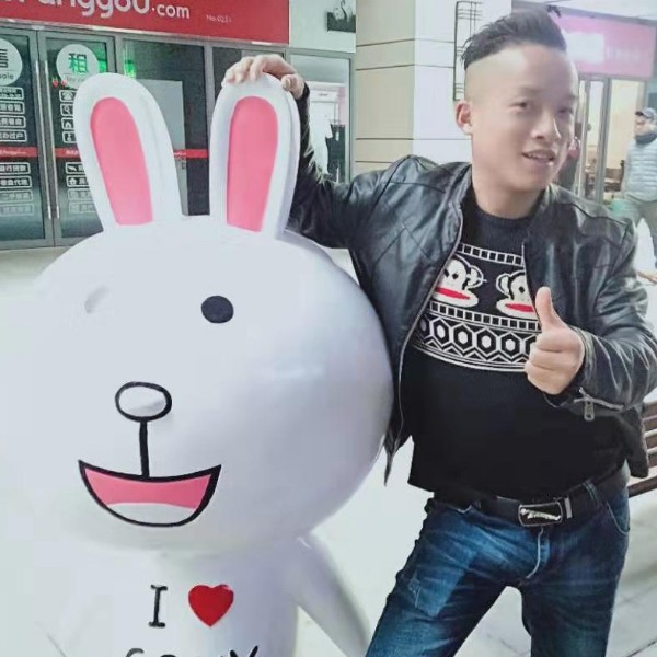 开朗那锦瑟的照片
