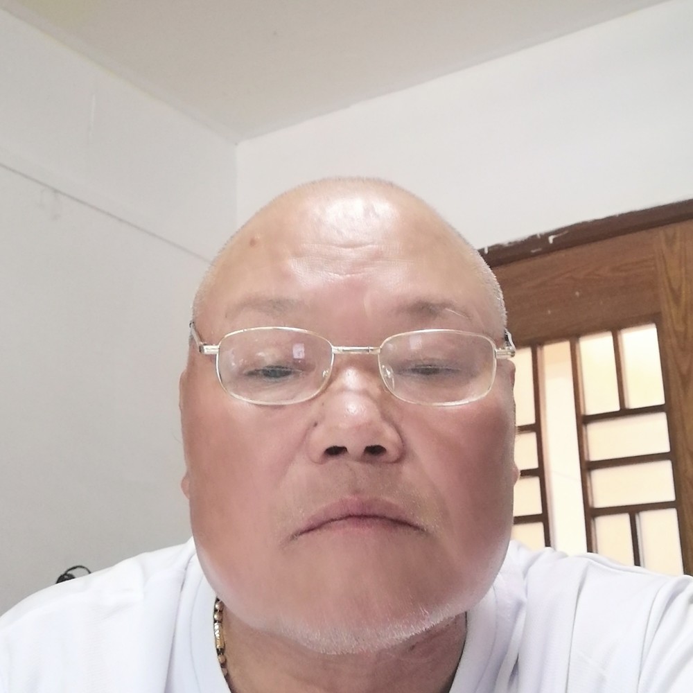 啤酒浅吻细腻的照片
