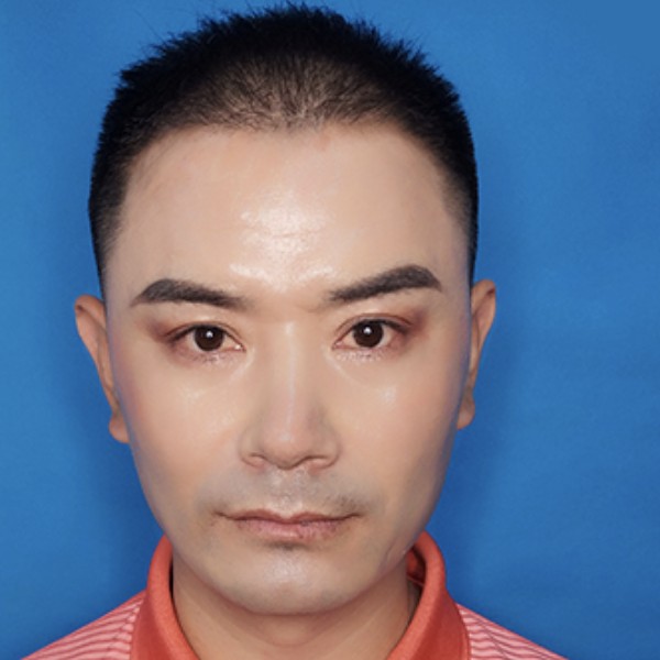 成真栾兰的照片