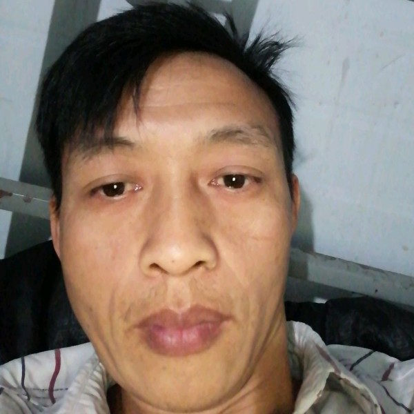 向以东的照片