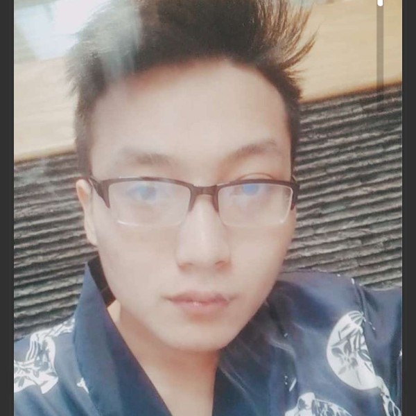 豆芽凝眸诚心的照片
