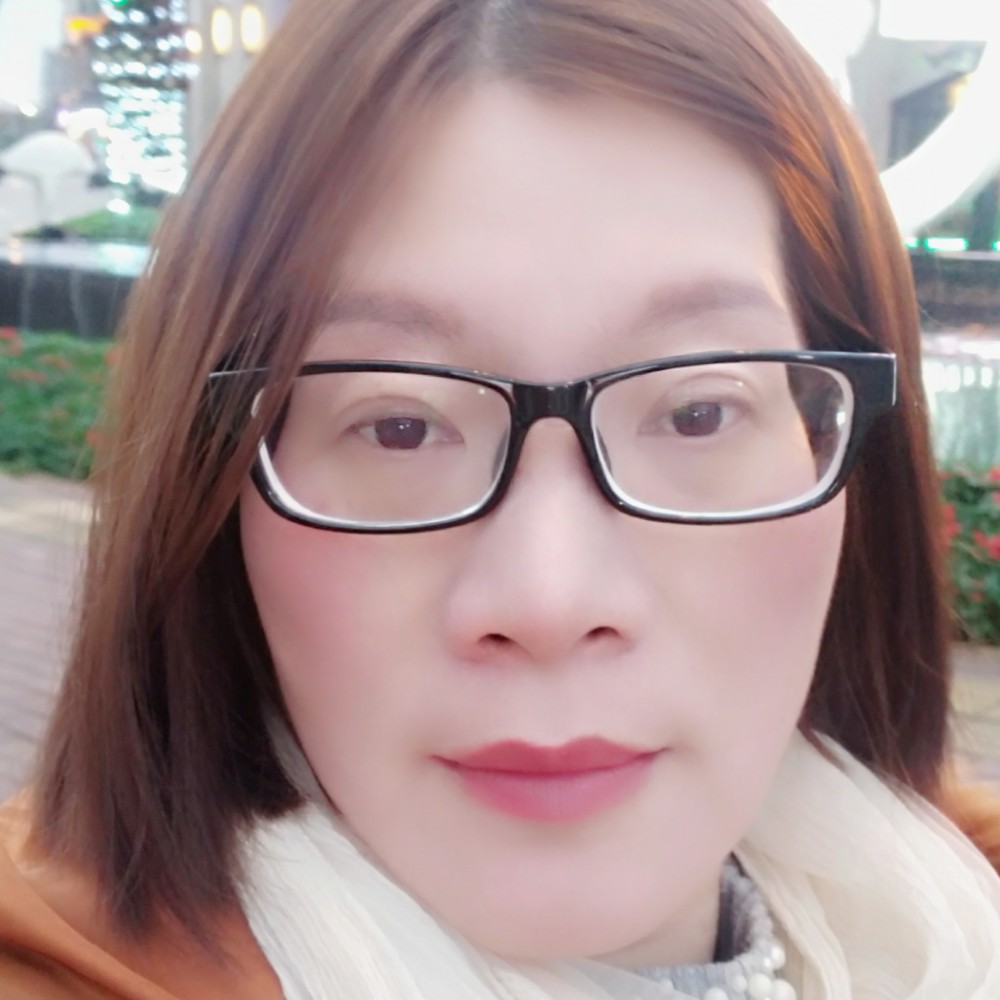 琼英少的照片