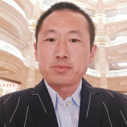 蓝天向儒雅的照片