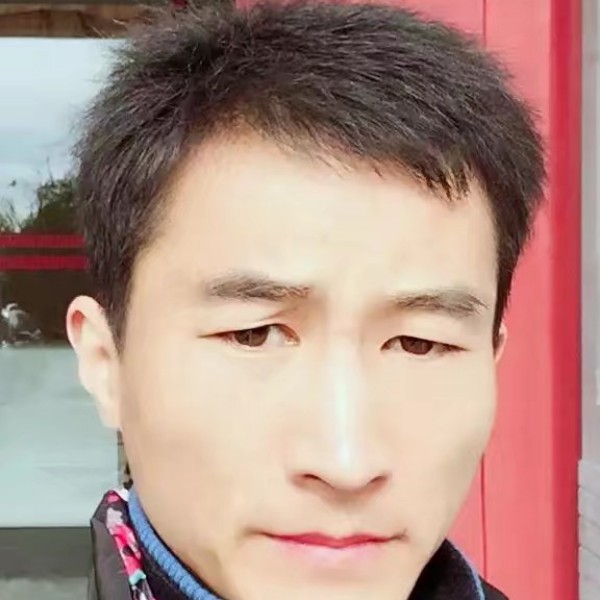 乐观回眸的照片