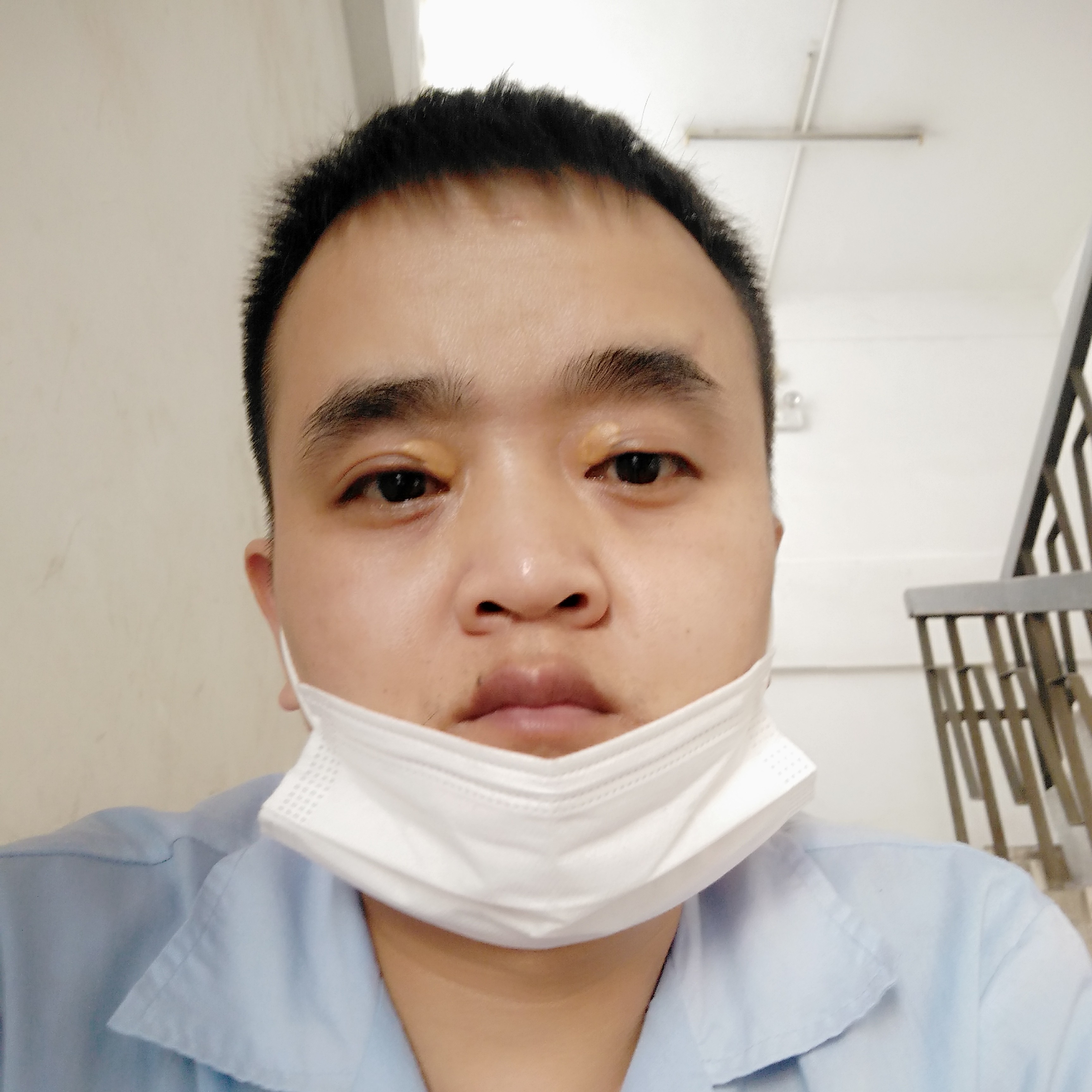 傻傻放弃世界的照片