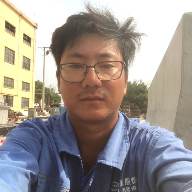 追寻的秋月的照片