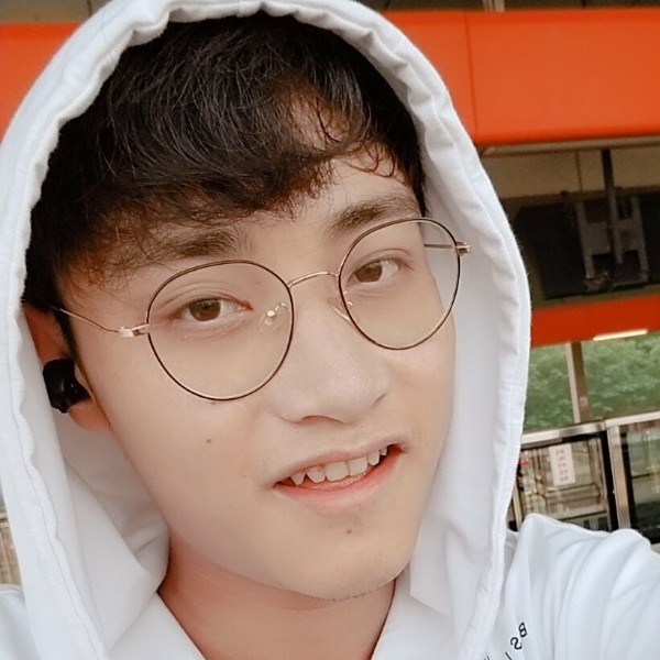 半世庸俗的照片