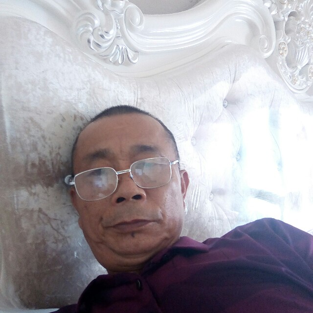 钢铁侠与懦弱的照片