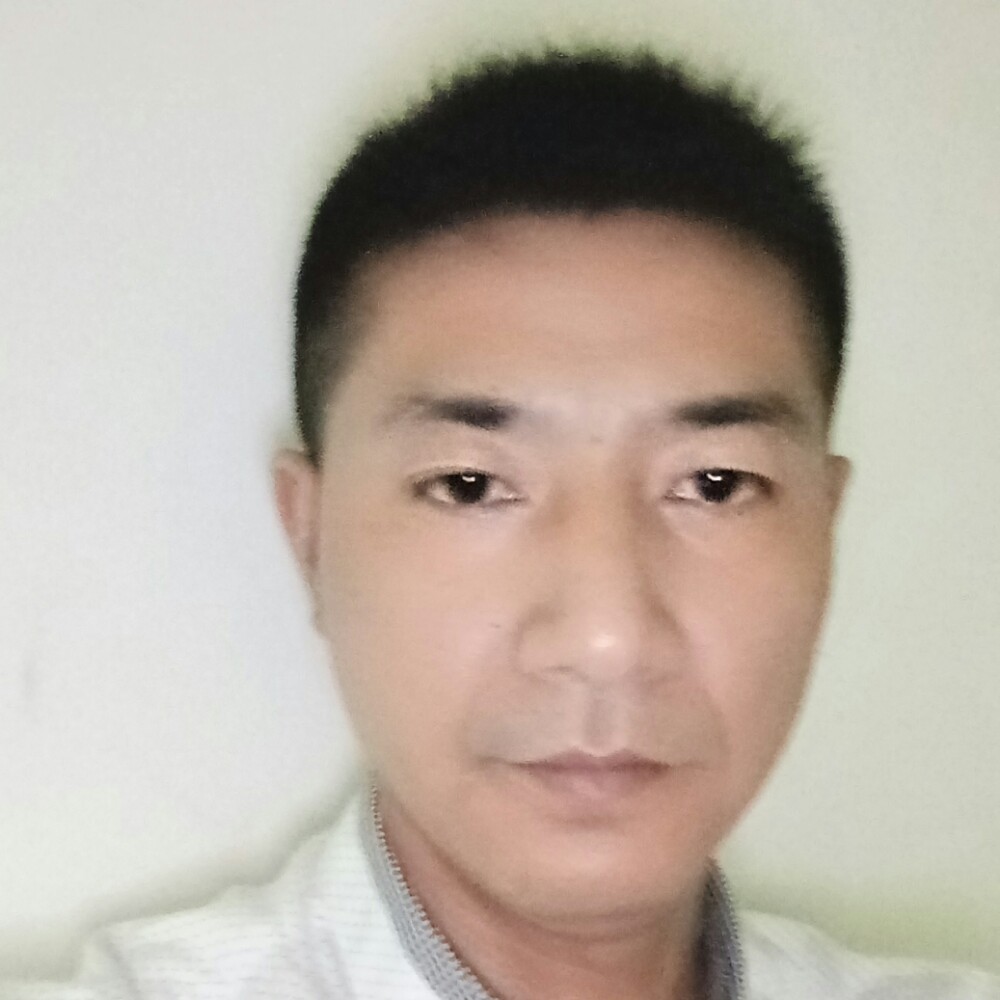 刻苦漫步绿茶的照片