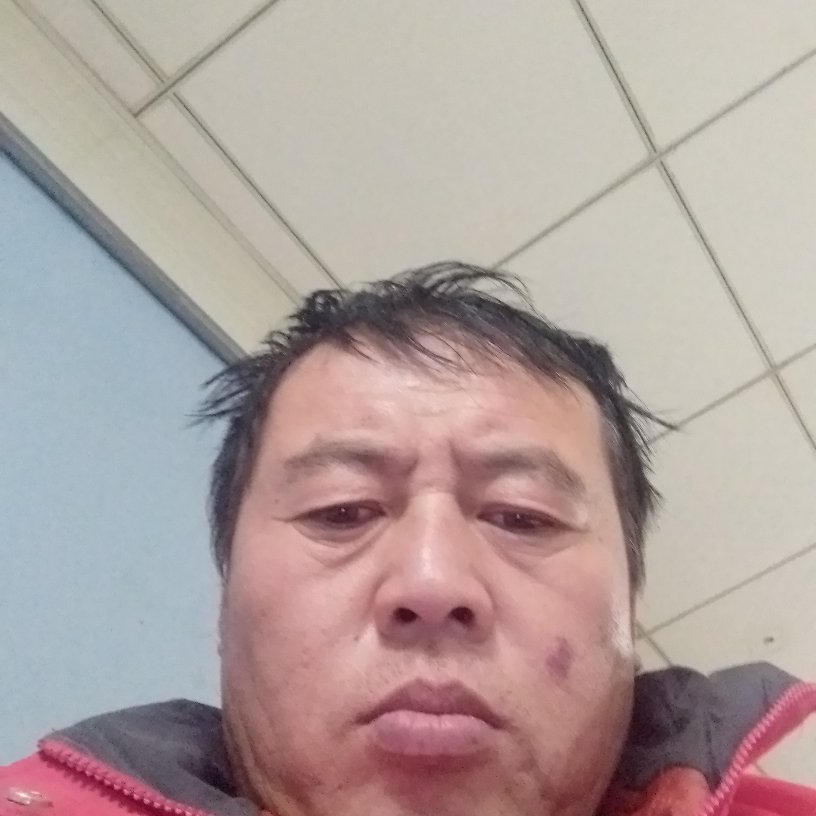 红酒方爱笑的照片