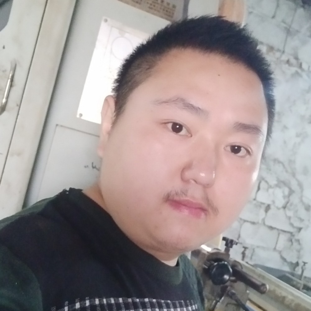 谨慎爱恋小熊猫的照片