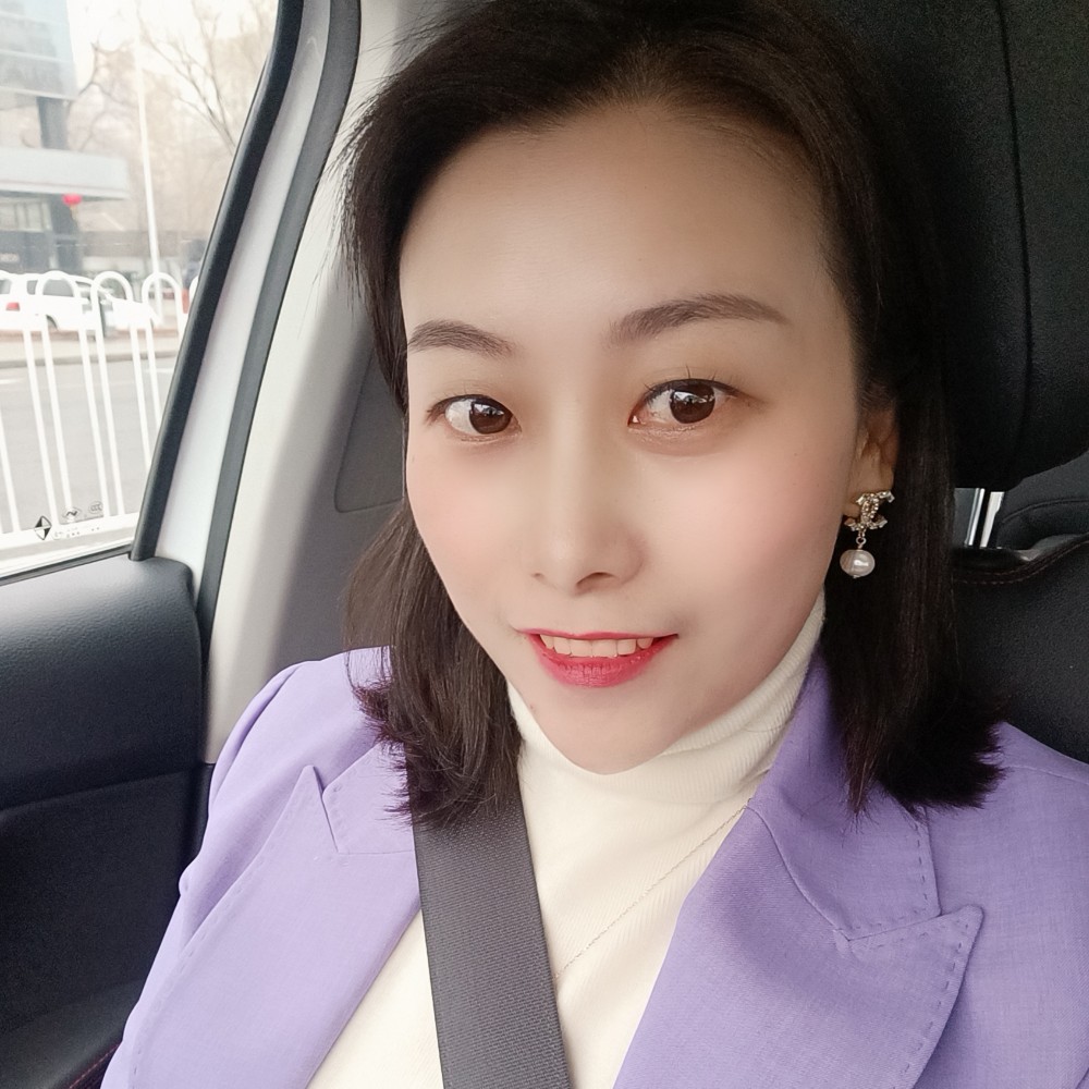 短靴与恬静的照片