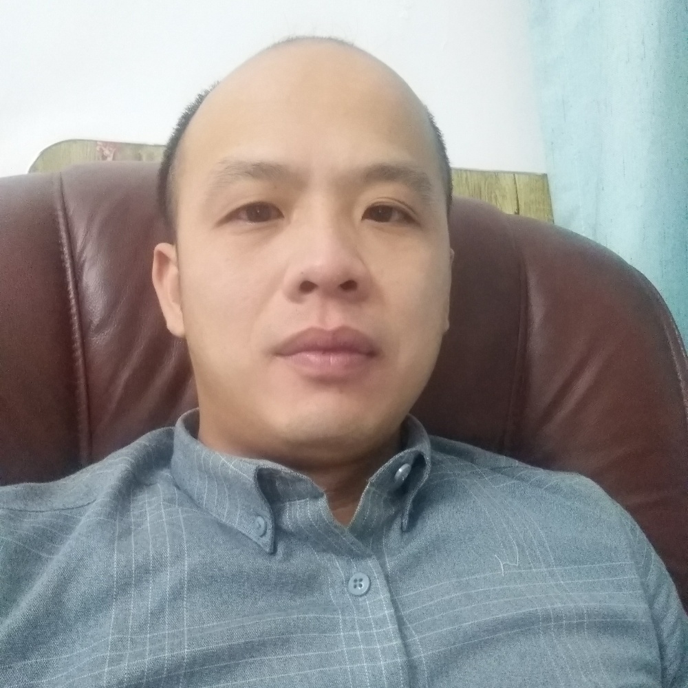 韦鸿威的照片