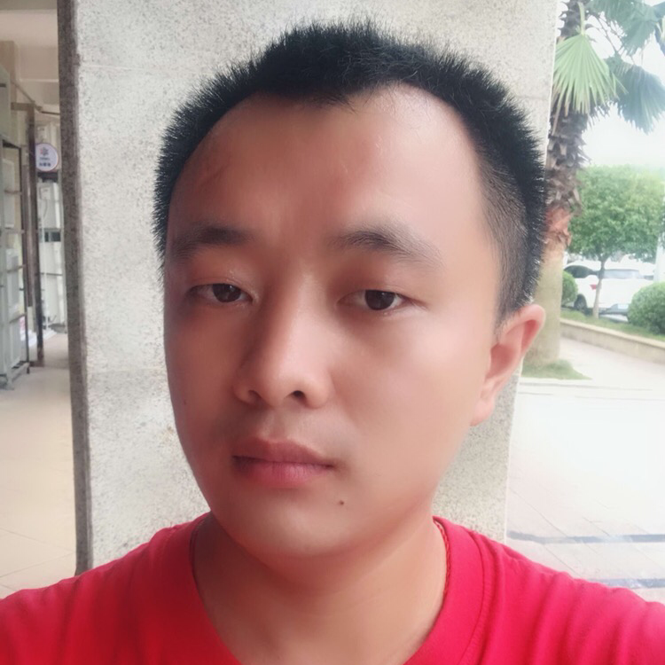 清脆挽手未来的照片