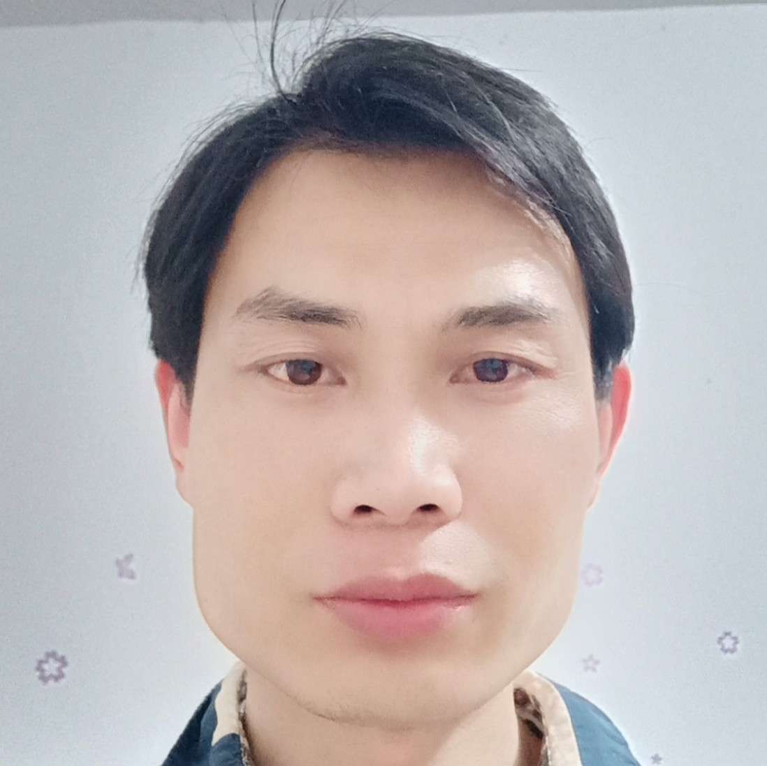 化茧成蝶武小旭的照片