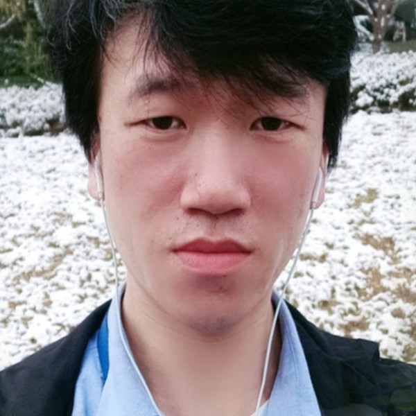 悦耳君君的照片