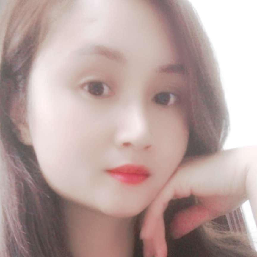 调皮深拥蛋挞的照片
