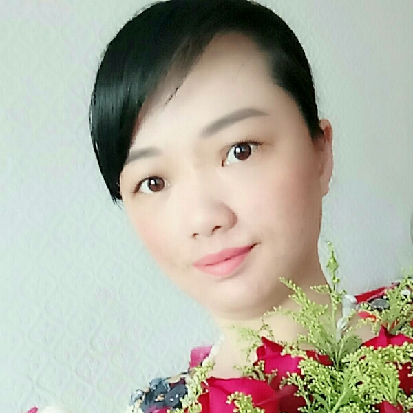 高挑期待的照片