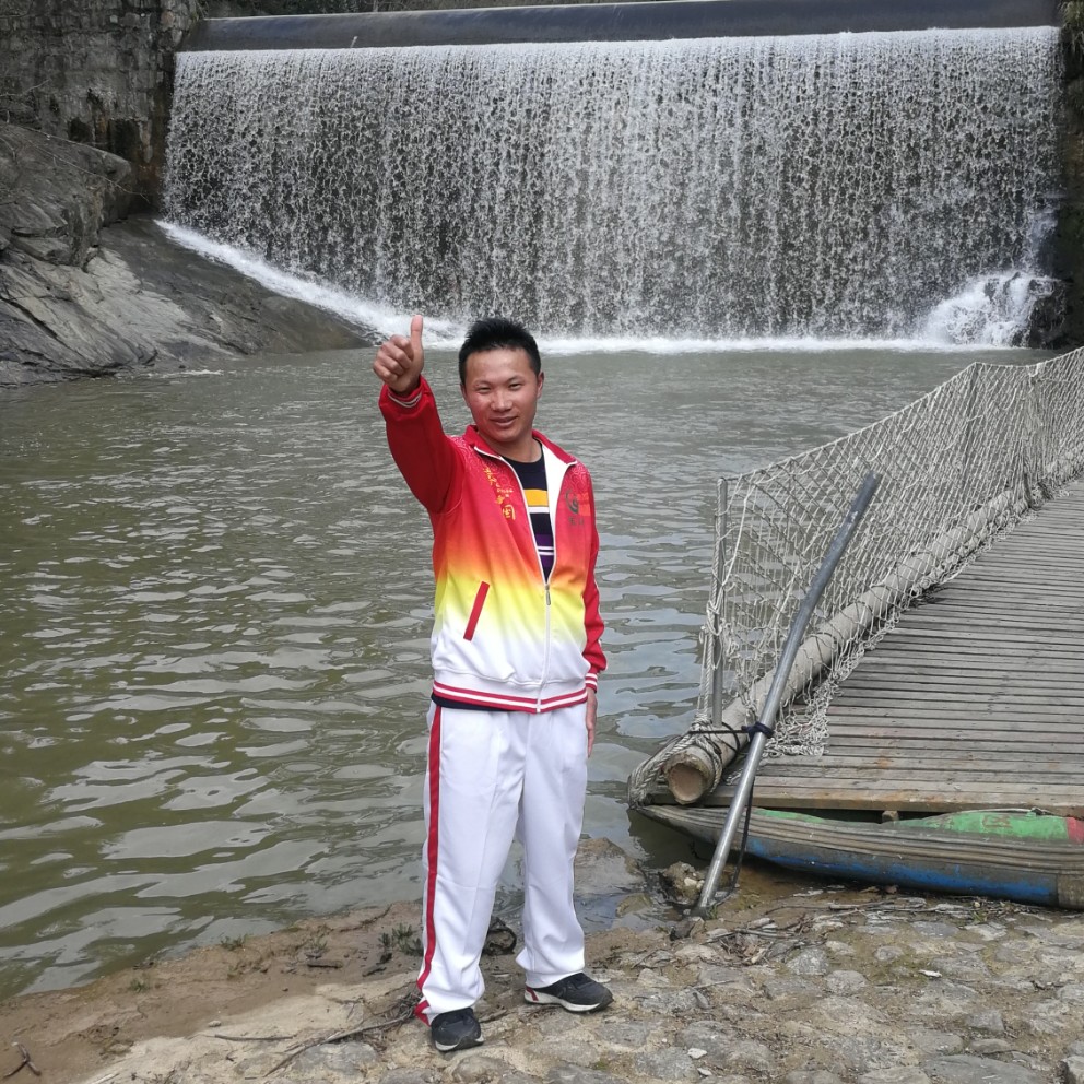 陈法山的照片