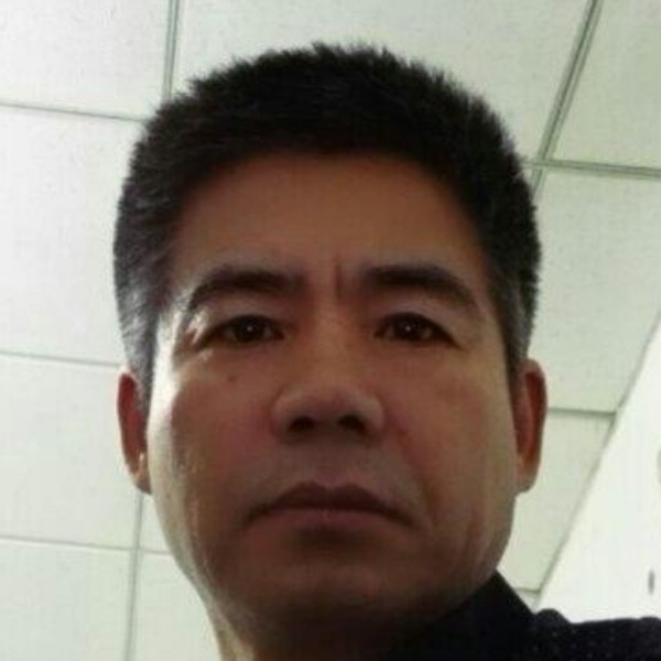 阔达闻鸭子的照片
