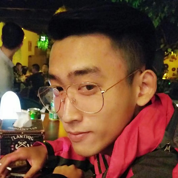 卢子聪的照片