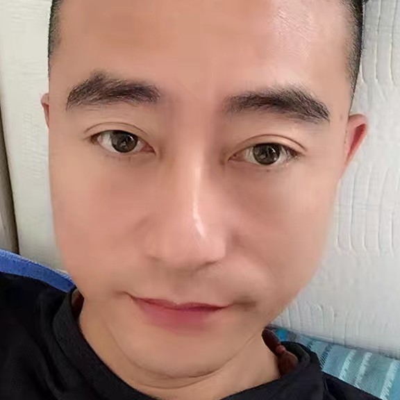 小龙哥%的照片