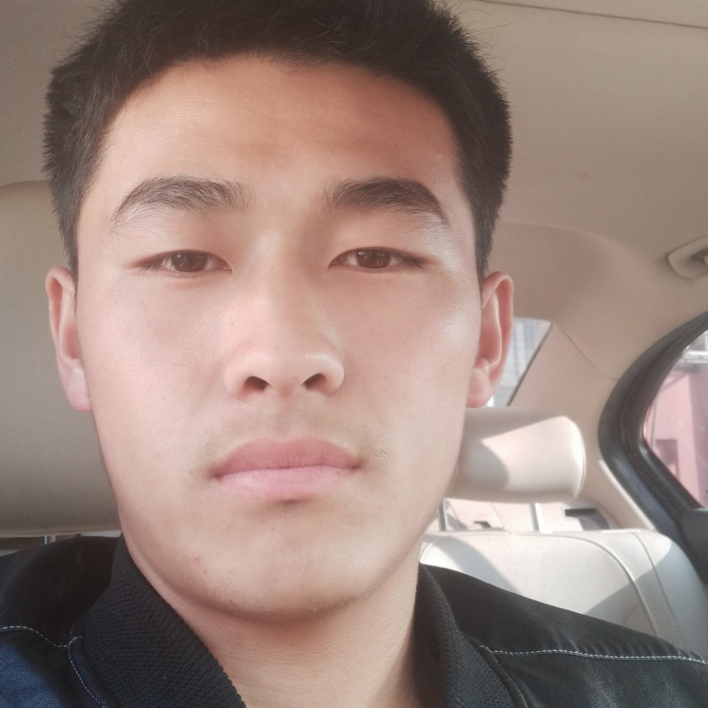 阎鹏的照片