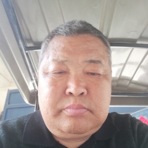 忧郁泪了初妆的照片