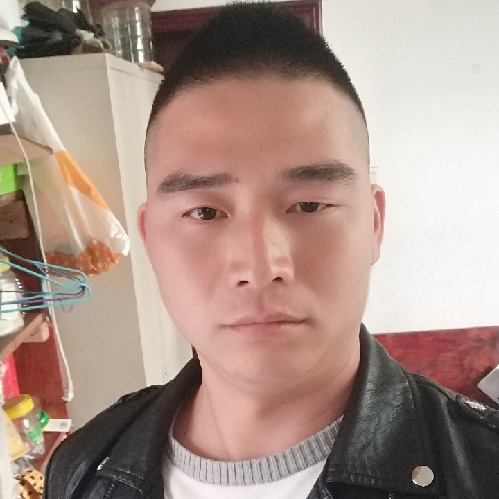 无名低碳男的照片