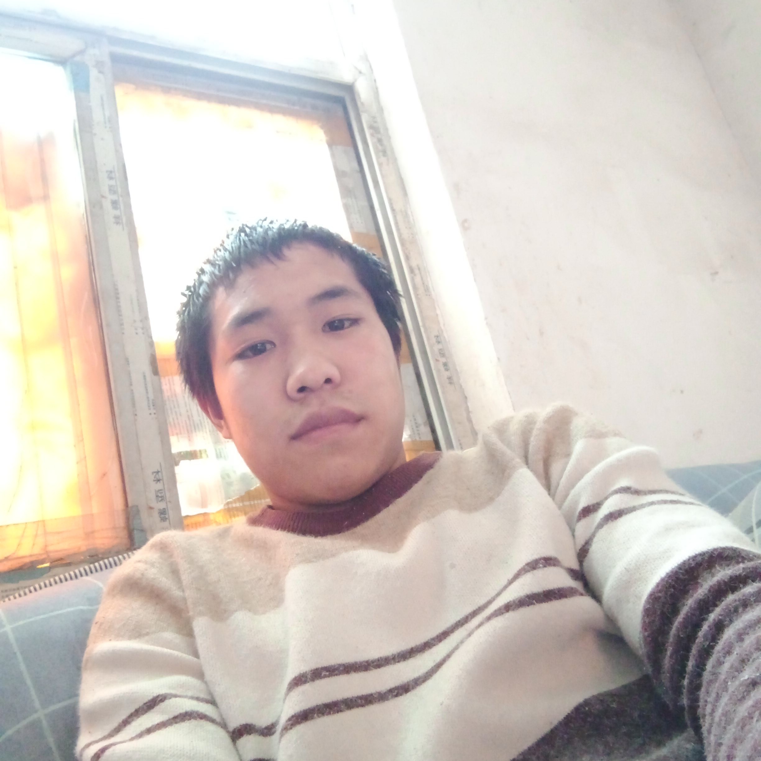 水杯与无限的照片