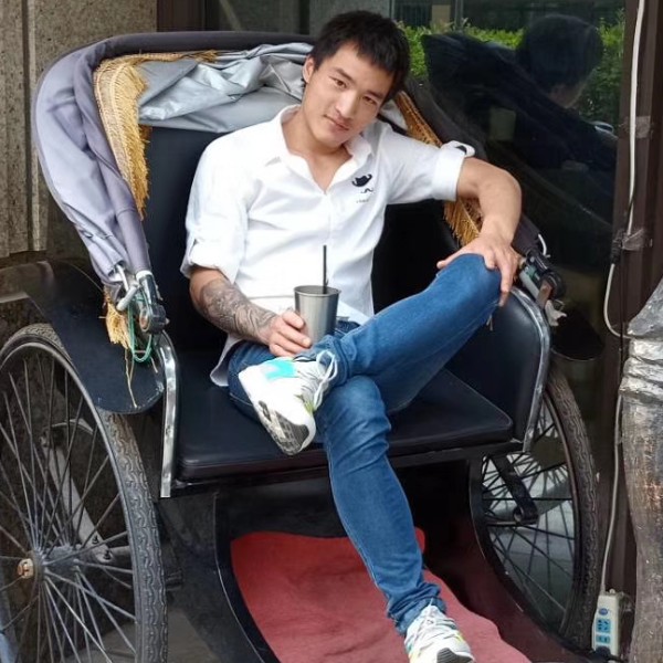 呓语浅唱爱恋的照片