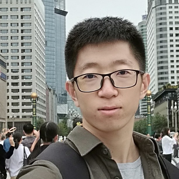 双肩包背AD钙的照片