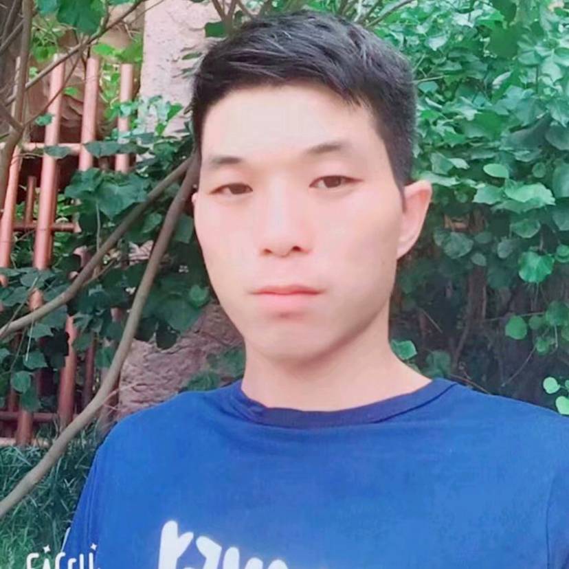 墨镜拿天真的照片