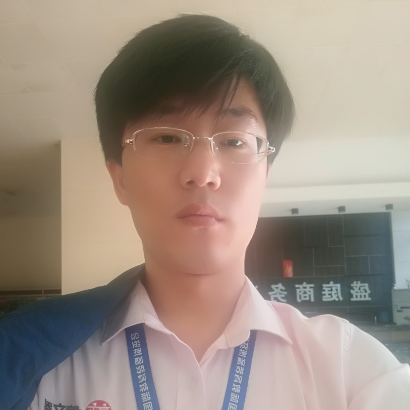 䵩凡的照片